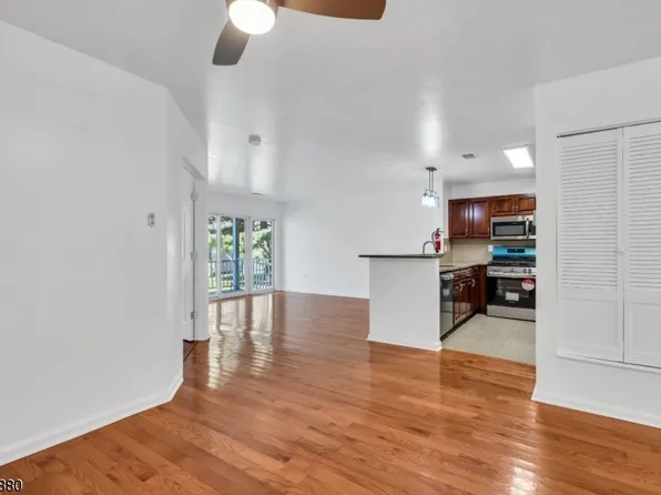 812 Edpas Rd #812, New Brunswick City, NJ 08901