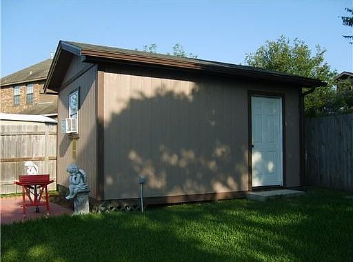 3rd image of 3705 Eastshire Ct