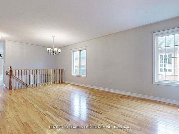 4th image of 29 Pardon Ave