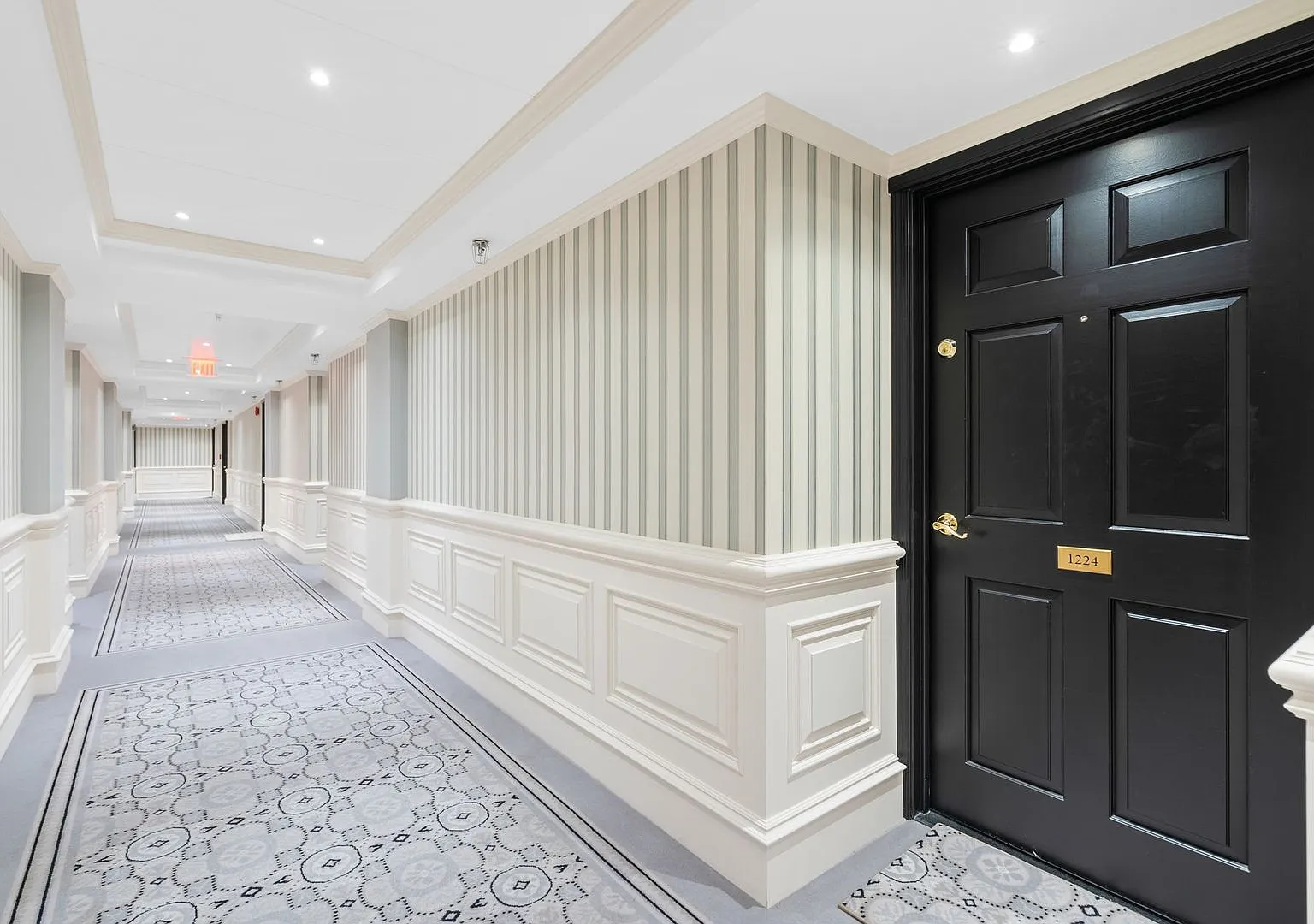 1 Bed 1 Bath - Penn Quarter Condo - Furnished — Photo 2