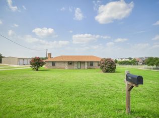 7654 Rhoads Rd, Aubrey, TX 76227