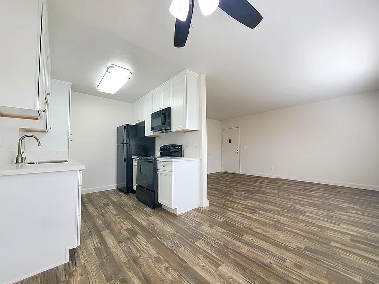 Mollison Villas — Photo 11