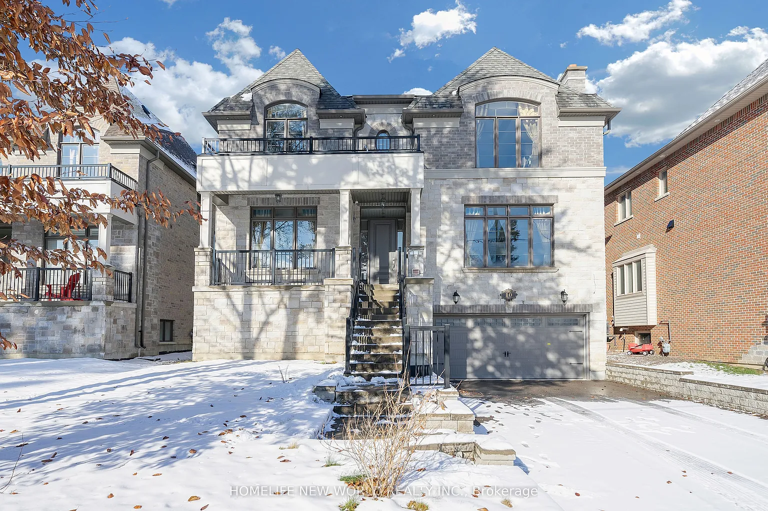 10 Stancroft Dr photo 1
