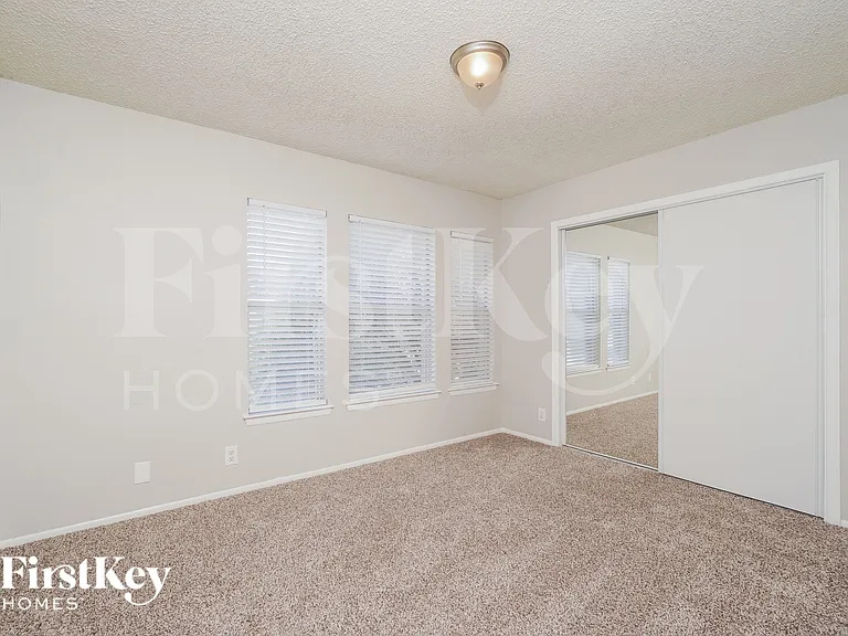 14219 N Hills Village Dr — Photo 16