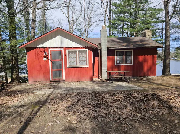 3697 Starr Rd, Harrison, MI 48625