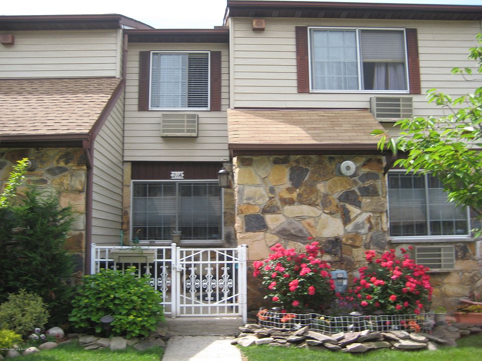 1st image of 21 Fuller Ct #A