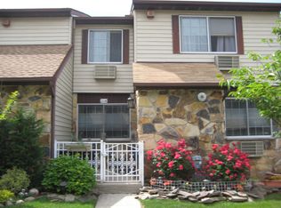 21 Fuller Ct #A, Staten Island, NY 10306