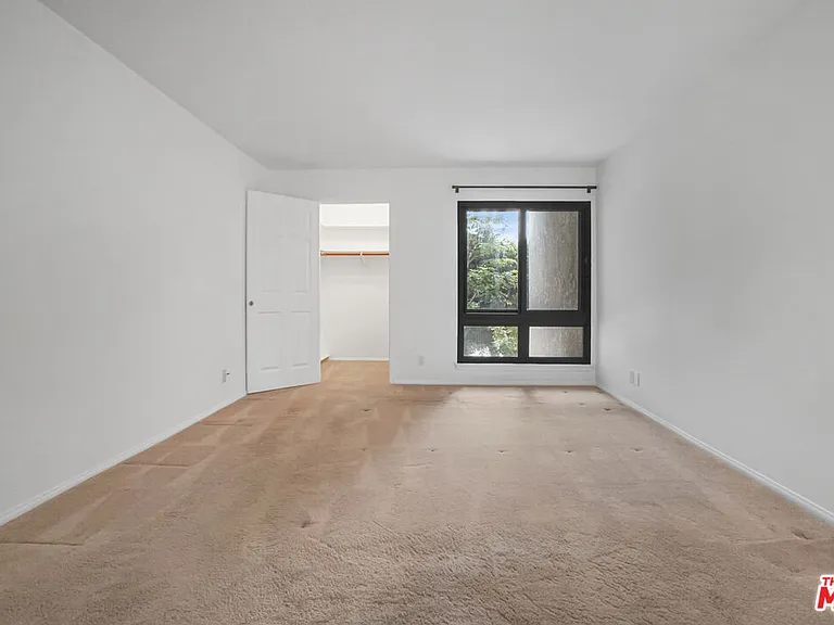 8512 Tuscany Ave #302 — Photo 14