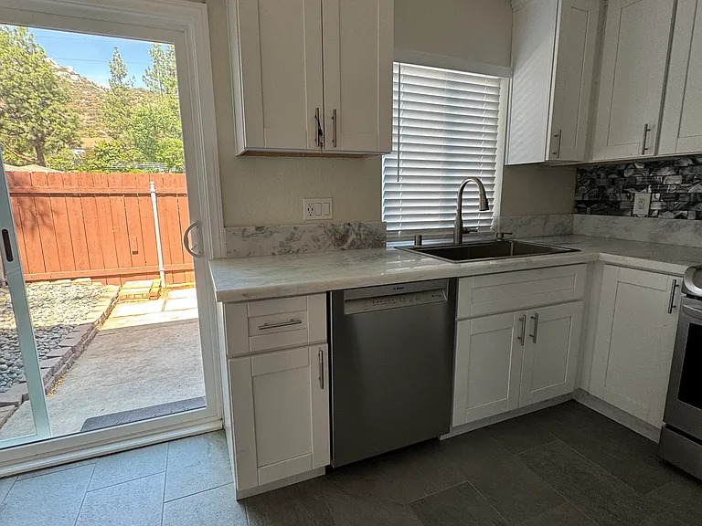 10628 Queen Jessica Ln — Photo 14
