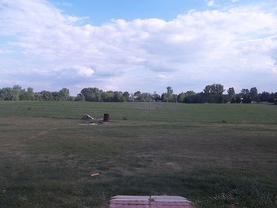 view of fire pit