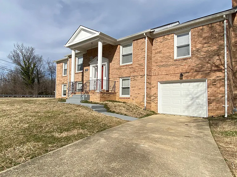 7504 Oxon Hill Rd — Photo 1