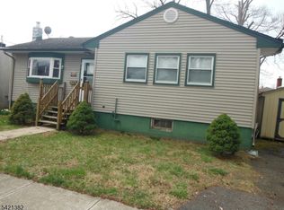 210 N 10Th St, Kenilworth, NJ