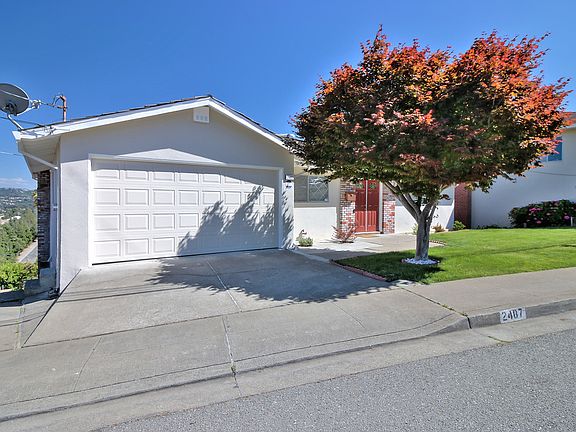 2nd image of 2487 Yaffe Dr