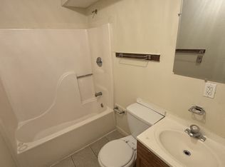 318 E 5th Ave APT 1, Ranson, WV 25438