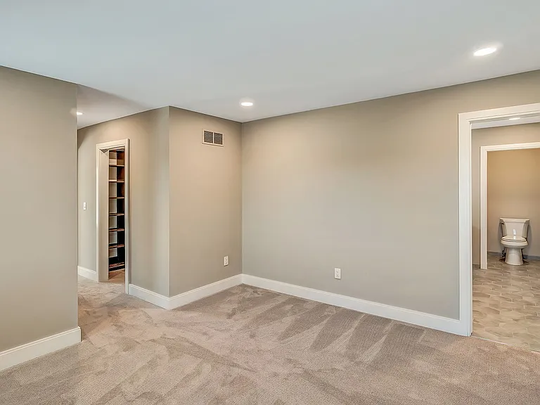709 E Eleven Mile Rd — Photo 36