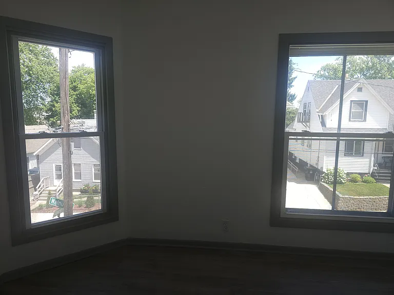 1225 Cherry St — Photo 9