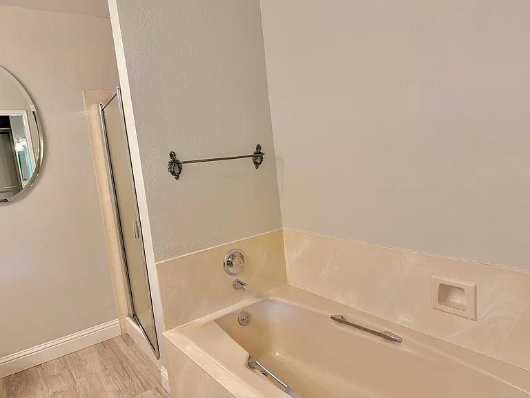 2401 Oakvale Dr — Photo 20