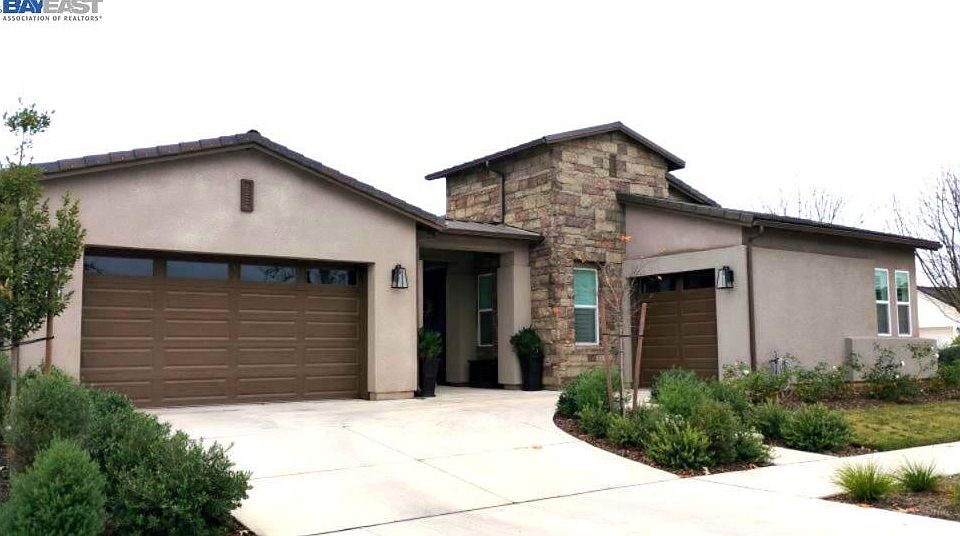 1st image of 965 Beaver Pond Loop