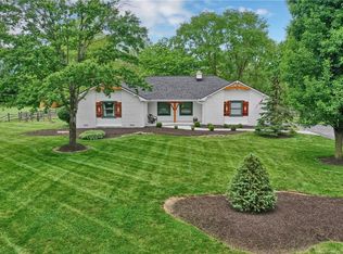 236 Saddle Brook Ct, Zionsville, IN 46077