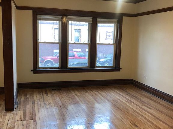 2nd image of 4022 W Cortland St #1