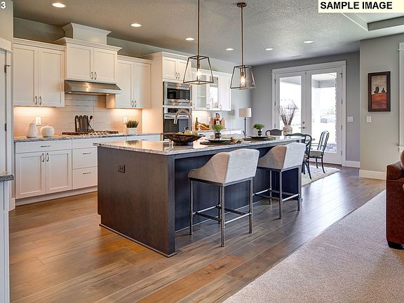 5th image of Tulip Ln