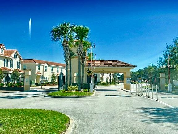 3rd image of 3106 Camino Real Dr N