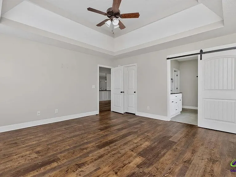 100 Tudor Pl — Photo 12
