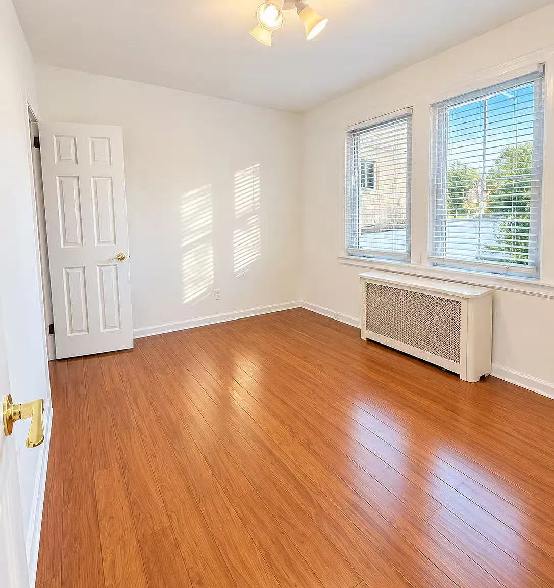 3 bed, 900 sqft, $3,000 — Photo 4