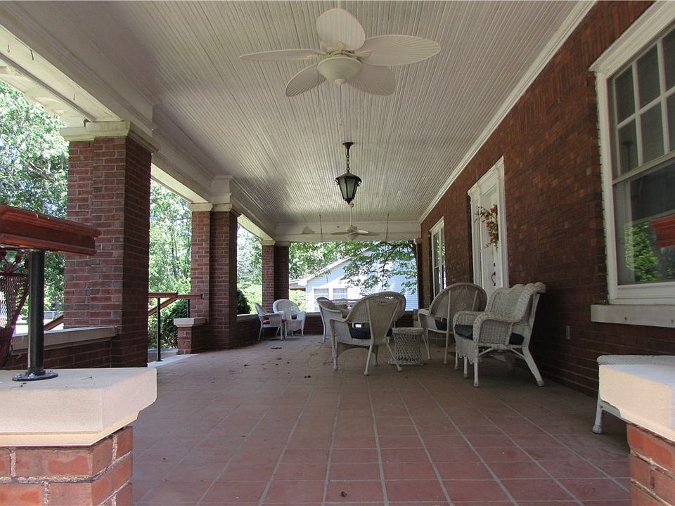 303 S Gray St, Sidell, IL 61876 Zillow