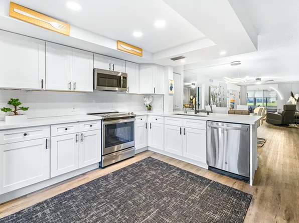 1018 Guildford A, Boca Raton, FL 33434