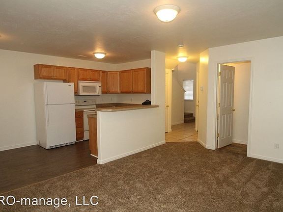 4th image of 2530 Prospect Dr APT 4