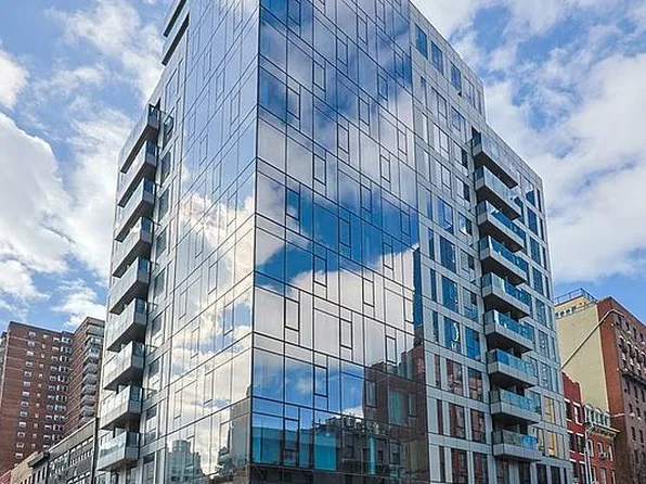 300 W 30th St APT 4D, New York, NY 10001
