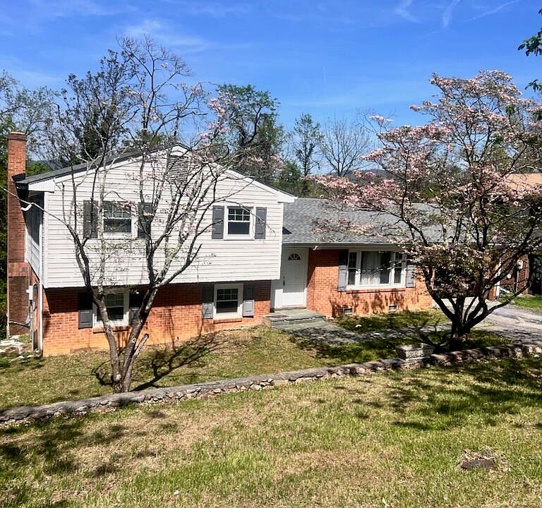 1st image of 2521 Lakeview Dr NW
