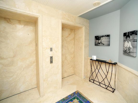 4th image of 800 Ocean Dr APT 503