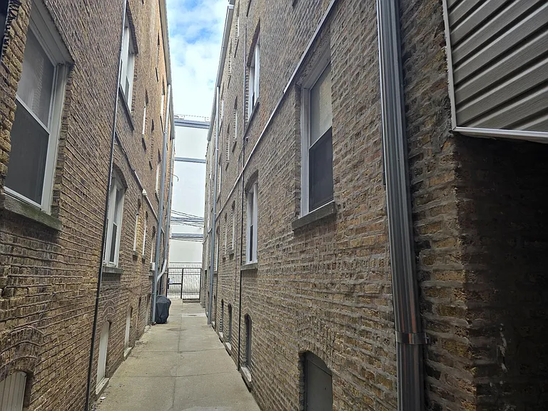 4833 N Wolcott Ave #1B — Photo 13