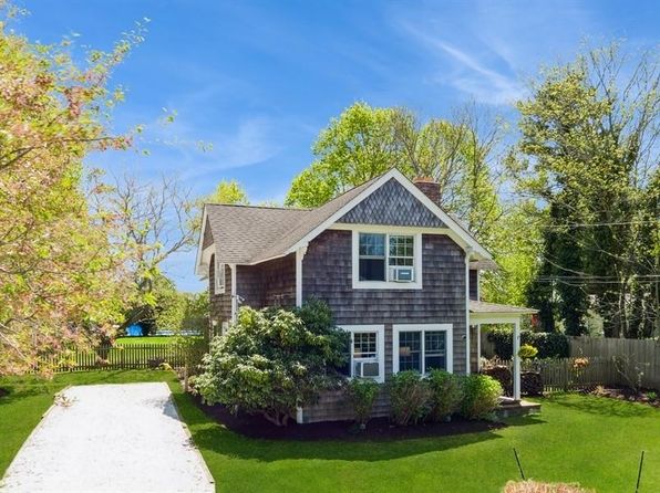 3320 Oregon Road, Mattituck, NY 11952