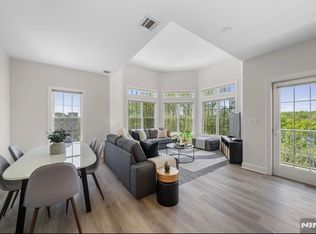 1415 Windsor Park Ct, Englewood, NJ 07631