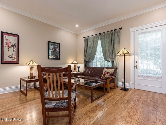 4th image of 1806 Deerwood Ave