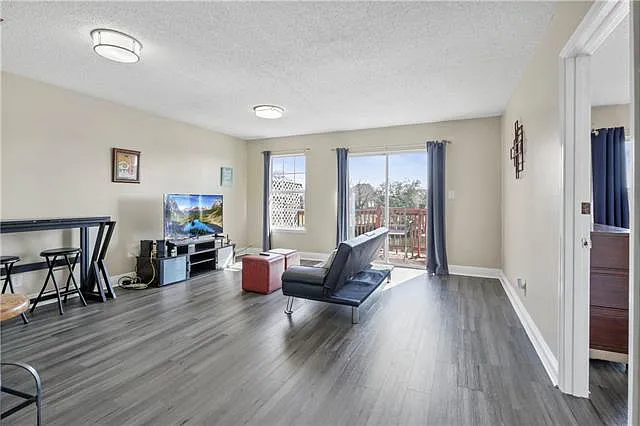 Building Photo - 4800 Pontchartrain Dr #14