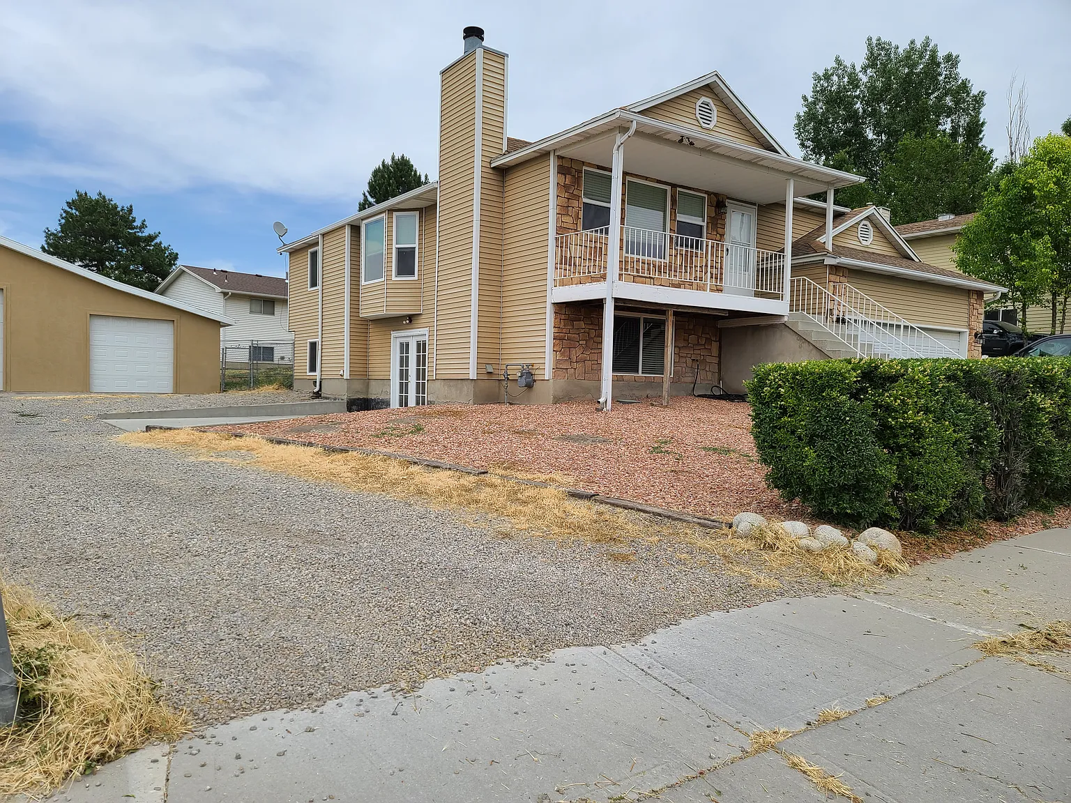2 bed, 1150 sqft, $1,750 — Photo 1