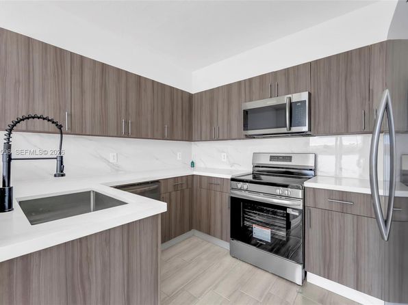 3907 SW 155th Ave #315