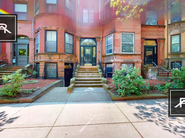 1067 Beacon St, Brookline, MA