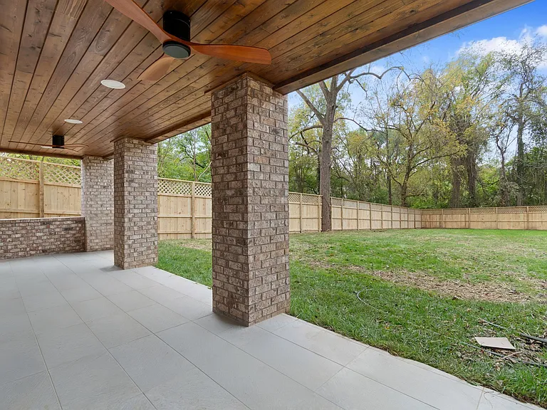 1240 Kenmore Pl — Photo 77