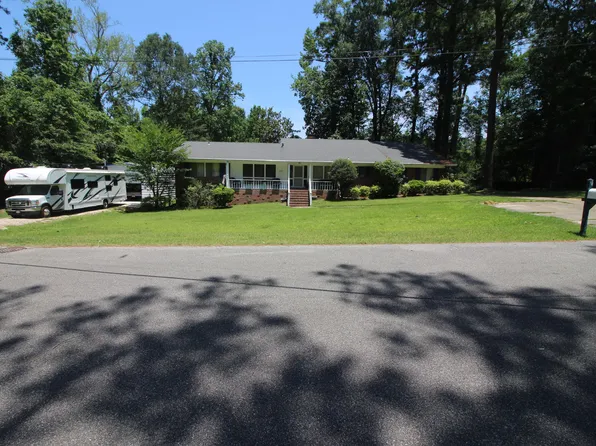 815 Cherry Ln, Laurel, MS 39440