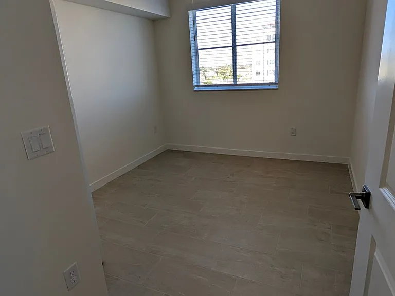 11253 NW 4th St — Photo 5