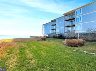 17 Lincoln Ave UNIT 204, Colonial Beach, VA 22443
