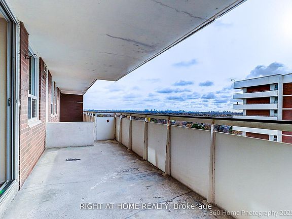 5th image of 1 Royal Orchard Blvd #1107