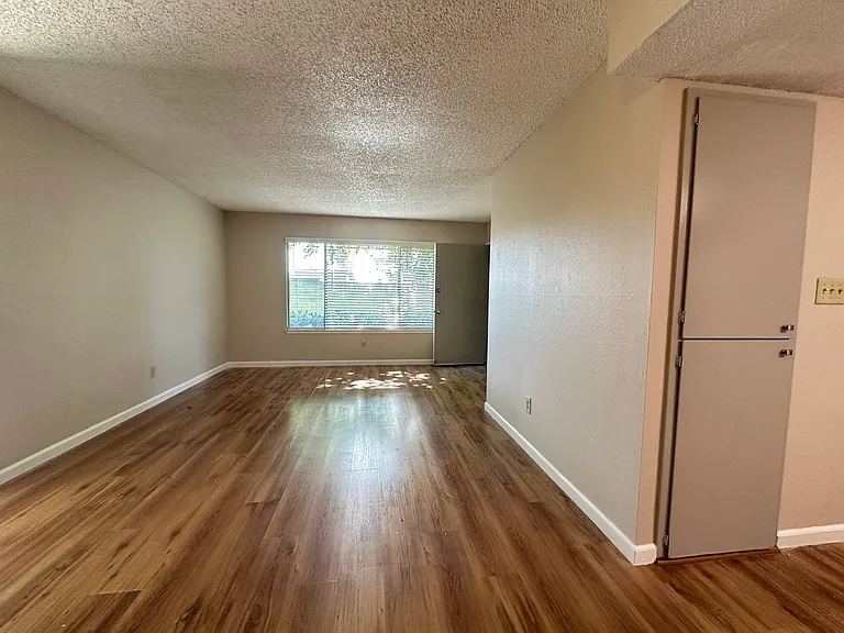 Northridge Terrace Apartments at 4900-4948 Stamas Lane, Fair Oaks California — Photo 86