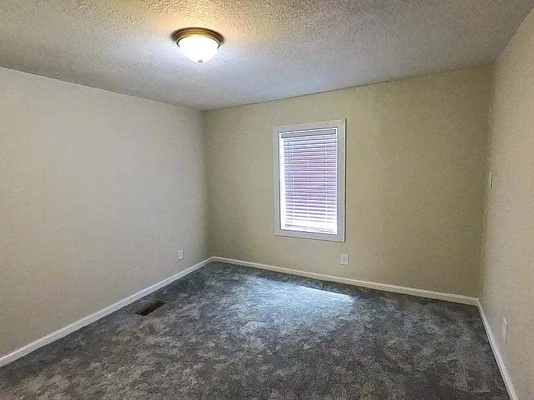 New carpet in 3rd bedroom