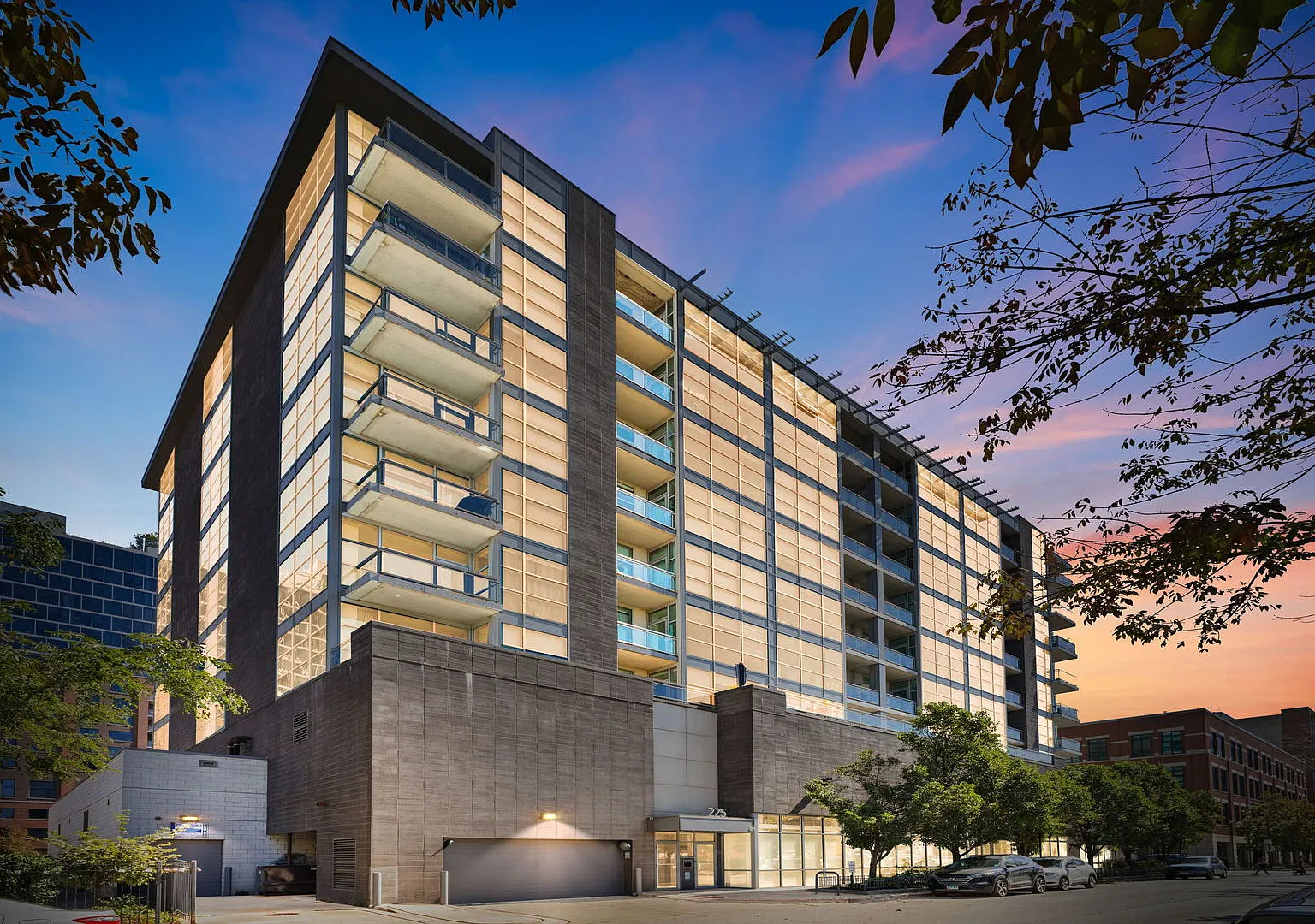 2 bed, 1000 sqft, $3,500 — Photo 1